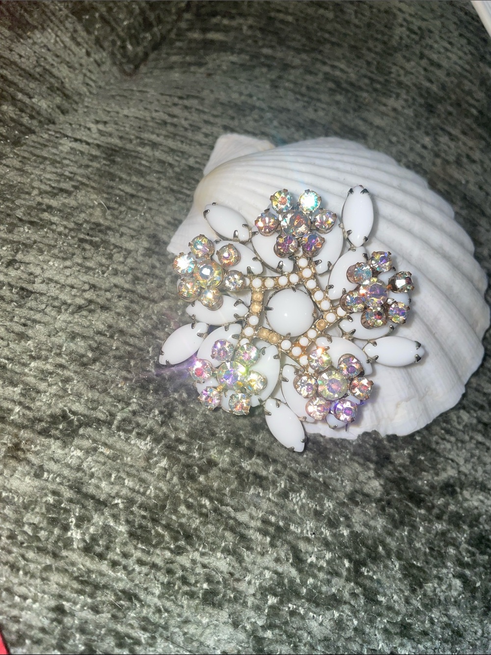 White Floral Crystal Brooch with Aurora Rhinestones